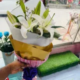 Elegant White Lily Bouquet Gift – photo 2