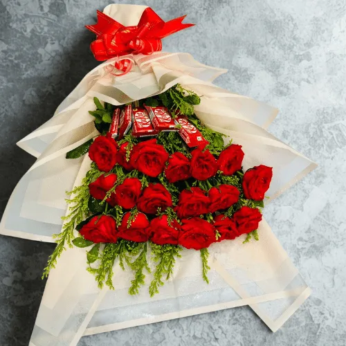 Elegant Red Rose & KitKat Chocolate Bouquet