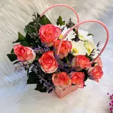 Elegant Pink Rose & White Gerbera in Handy Pink Gift Box – photo 3