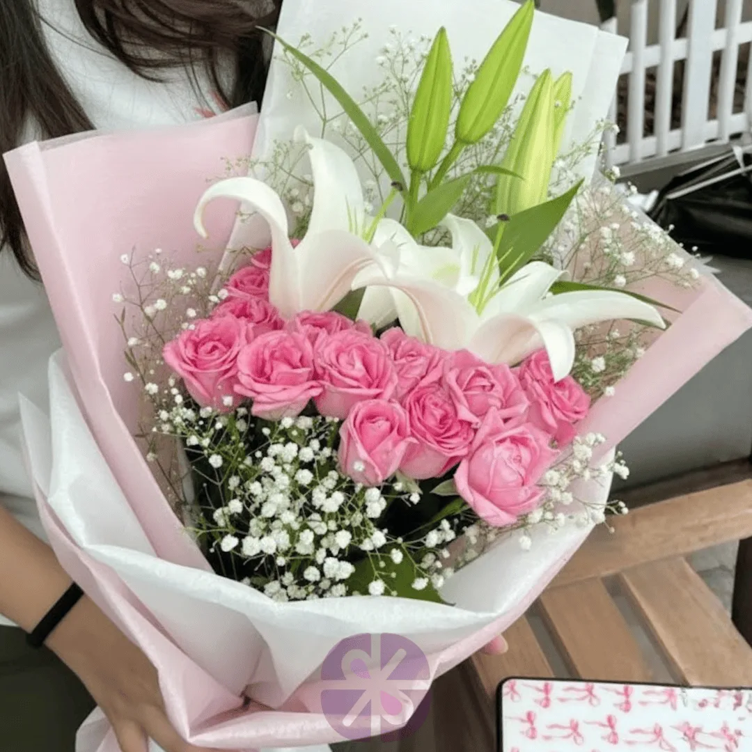 Premium White Lily, Pink Rose & Gypsy Hand Bouquet