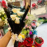 A Pure Love White Roses in Black & Gold Wrap Bouquet – photo 4