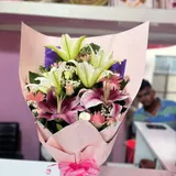 Petal Kiss Lily Bouquet – photo 2