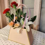Deluxe Multi-Tone Flower Gift Bag Carnation, Lily & Shade Pink Rose – photo 2