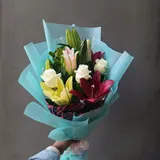 Elegant Three Color Chinese Lily & White Rose Handheld Bouquet – photo 2
