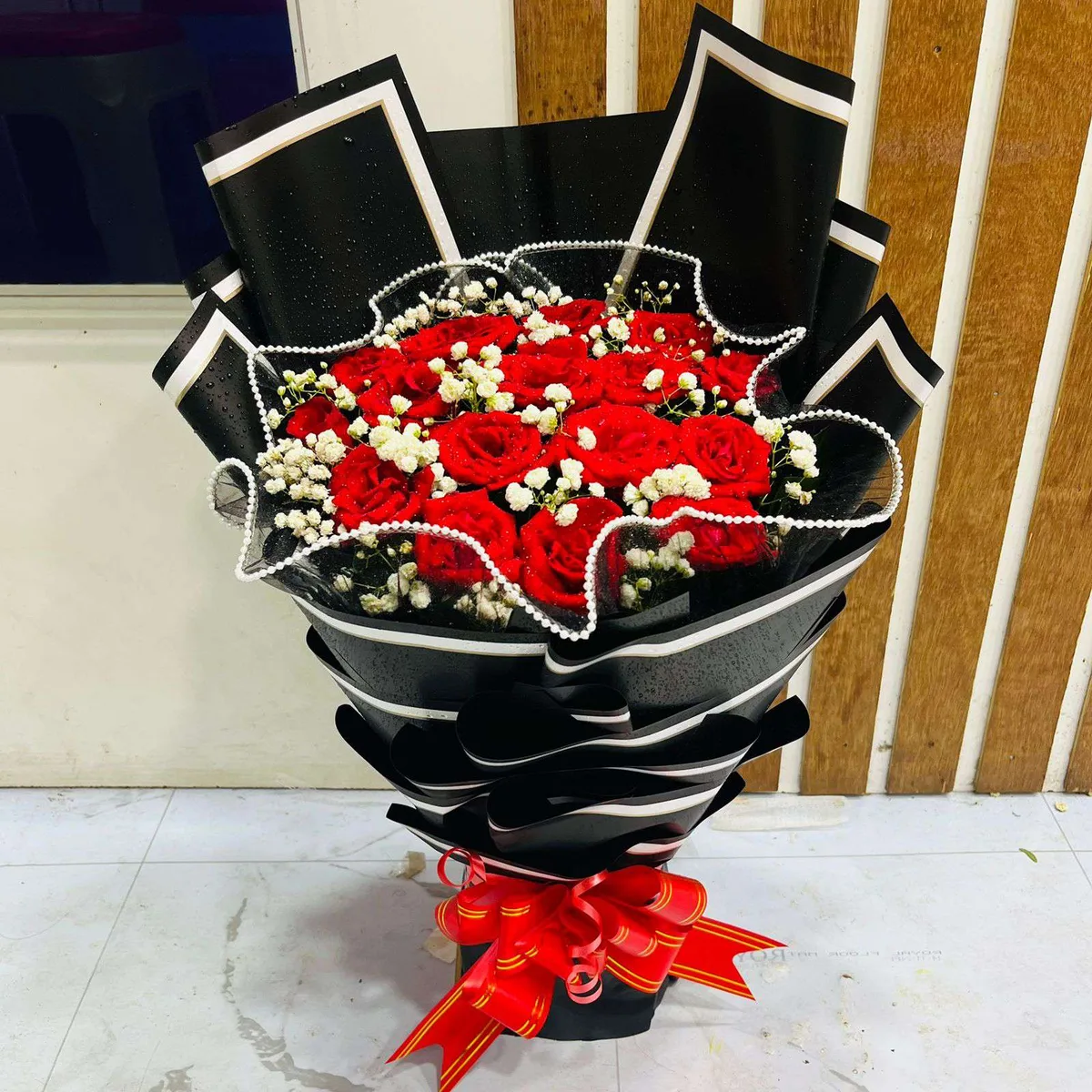Red Classic Luxury Rose & Baby's Breath Bouquet