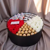Luxury Chocolate & Rose Arrangement Box – photo 2
