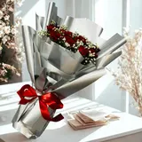 Elegant Red Rose Bouquet – photo 3