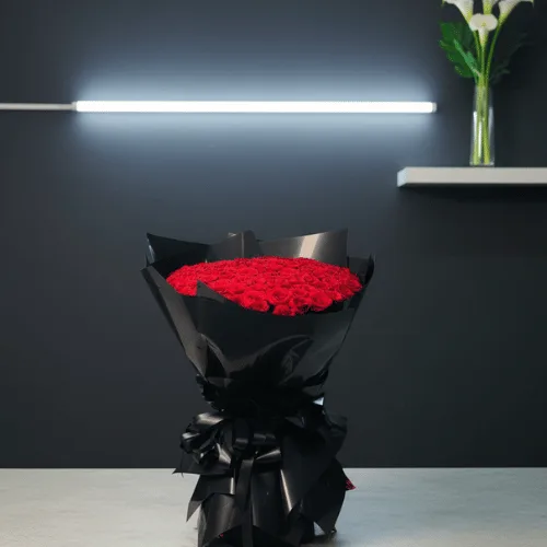 Luxury 100 Red Roses Bouquet Wrapped in Premium Black Paper – Perfect for Proposal, Anniversary & Valentine’s Day