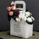 Elegant Floral Carrier Pink Shaded Rose & Chrysanthemums Flower Bag – photo 2