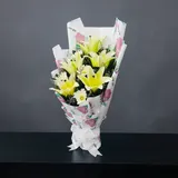 Elegant Yellow Lily & White Gerbera Bouquet – photo 2