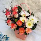 Elegant Pink Rose & White Gerbera in Handy Pink Gift Box – photo 4