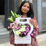 Heartfelt Affection Orchid, Gerbera, Carnation & Lily Flower White Love Shape Bag – photo 3