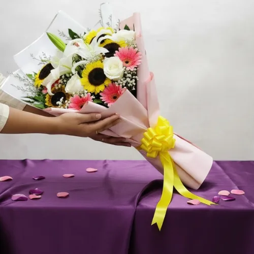Celebration Bloom: Deluxe Mix Flowers Bouquet
