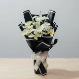 Elegant Serenity: White Lily & Gerbera Black Bouquet – photo 1