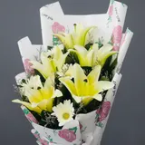 Elegant Yellow Lily & White Gerbera Bouquet – photo 3
