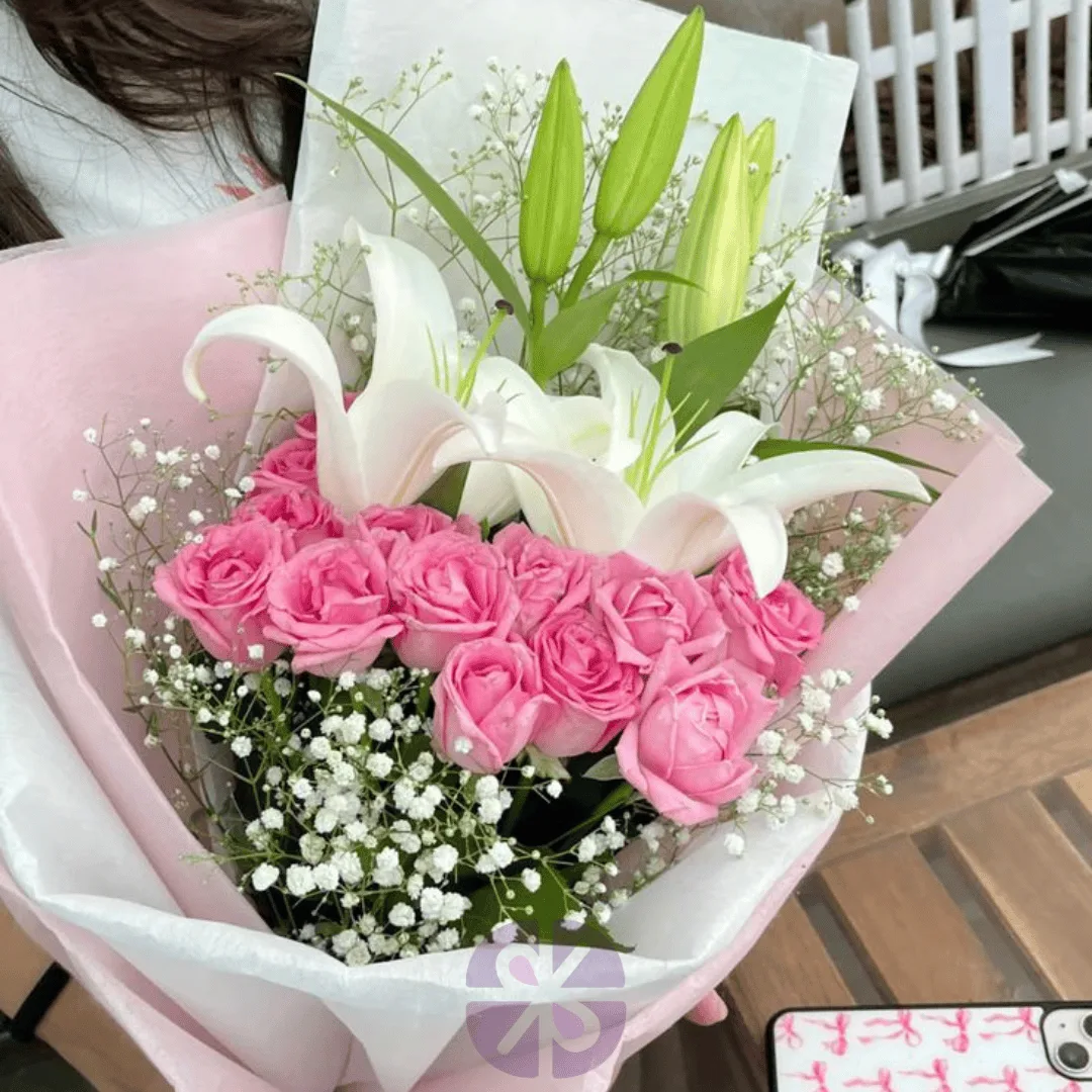 Premium White Lily, Pink Rose & Gypsy Hand Bouquet
