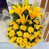 Golden Glow Yellow Lily Bouquet – photo 5