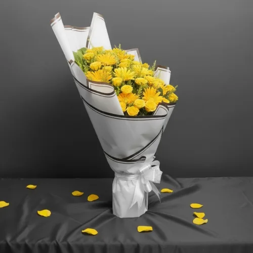 Classic Yellow Gerbera & Rose Bouquet