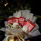 The Golden Indulgence: KitKat Rose & White Gold Bouquet – photo 5